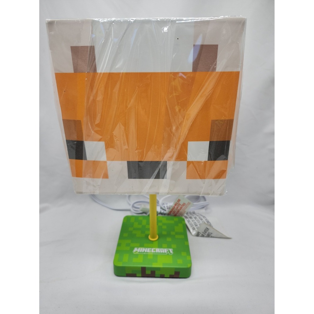 Paladone Minecraft Fox Table Lamp Pull Chain Plug-In 120V 40W Green Base